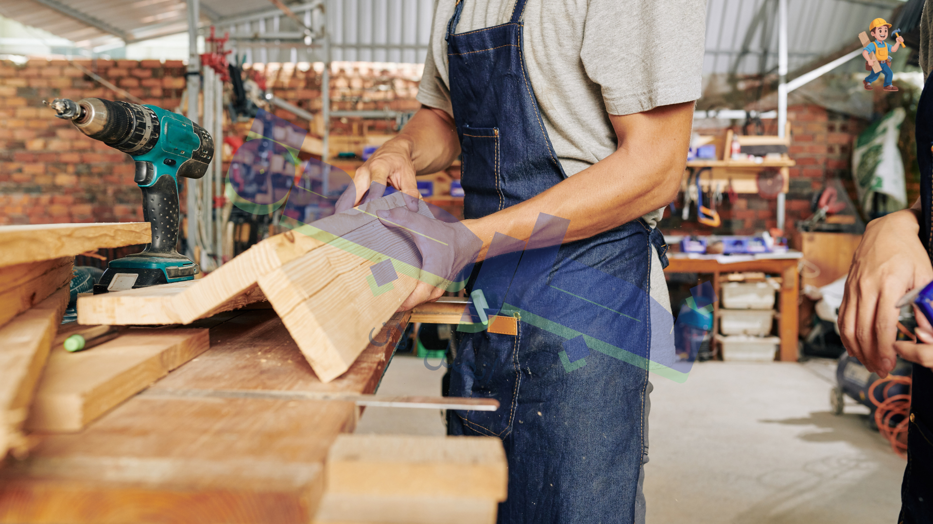 فني نجار بحي الفيصلية